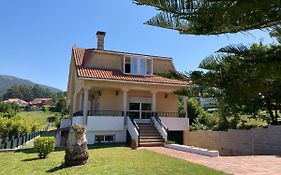 Finca A Cubeliña. Casa con piscina en la ría de Arousa